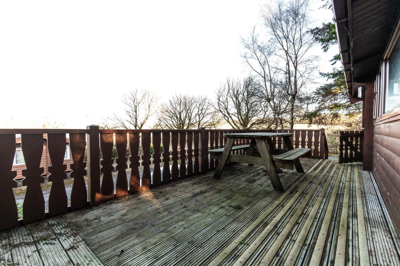 Rustic Log Cabin In Snowdonia By Seren Short Stays Trawsfynydd Bagian luar foto